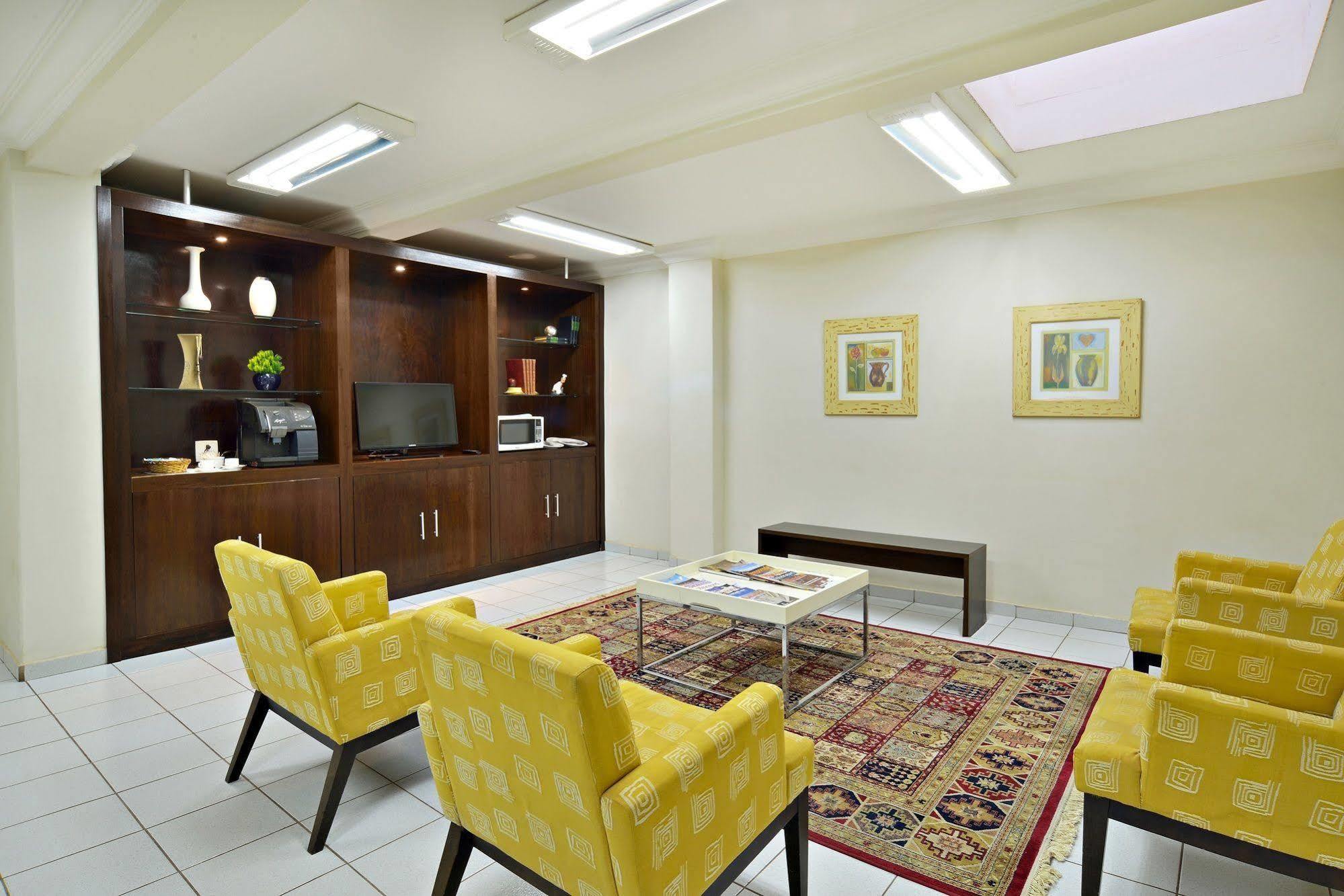 Plaza Inn Flat อาราชา ภายนอก รูปภาพ